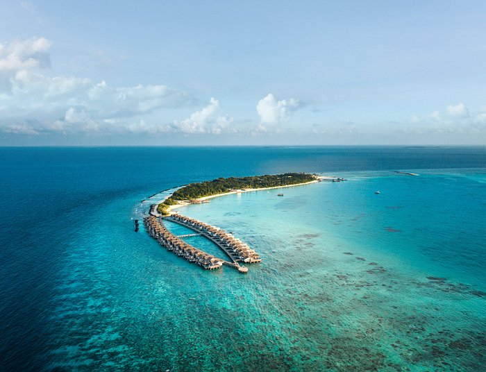 Fairmont Maldives luxury Resort